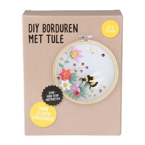 DIY wandhanger borduursetje met tule - 15x15 cm