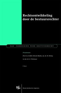 Rechtsontwikkeling door de bestuursrechter (Paperback)