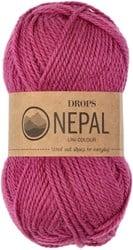 Drops Nepal Uni Colour 8910 Framboos