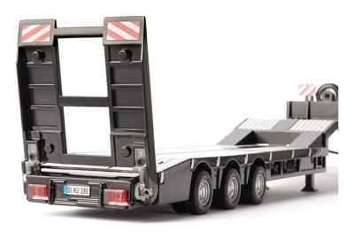 Siku 3-assige dieplader Nooteboom Eurotrailer 1:32 zwart/zilver metaal/kunststof elektronische laadklep 4 LED's aan de achterzijde