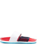 adidas by Stella McCartney claquettes à bride en mesh - Bleu