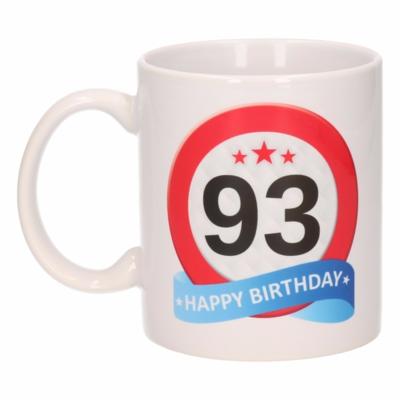 93 jaar Verjaardag koffiemok - cadeau beker - stopbord print - 300 ml - keramiek - wit