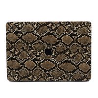 Lunso MacBook Pro 13 inch M1/M2 (2020-2022) cover hoes - case - Snake Pattern Brown