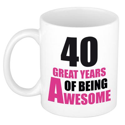 Verjaardag 40 jaar Koffiemok Cadeau - Great years of being awesome - wit/roze - voor dames