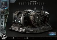 Zack Snyder's Justice League Museum Masterline Diorama Bat-Tank Deluxe Version 36 Cm - thumbnail