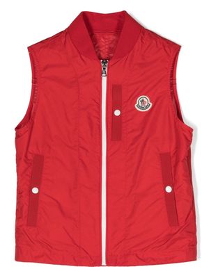 Moncler Enfant gilet zippé à patch logo - Rouge