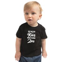 Geef een kus ik word zus cadeau t-shirt zwart baby/ meisje - Aankodiging zwangerschap grote zus - thumbnail