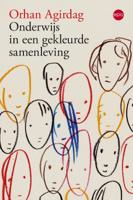 Onderwijs in een gekleurde samenleving (Paperback)