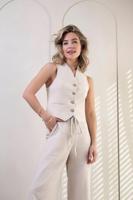 Elvira Casuals Gilet Lynn E2 25-049 Gilets 452 Beige Elvira Casuals Gilet Lynn E2 25-049 Gilets 452 Beige