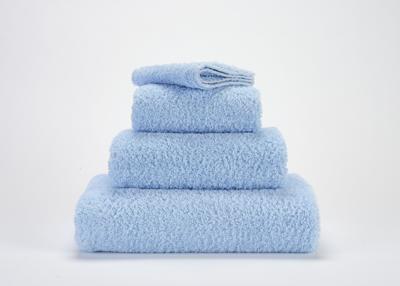 Abyss & Habidecor Super Pile Gastendoekje 40x60 330 powderblue