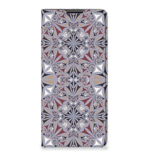 Motorola Edge 30 Pro Standcase Flower Tiles