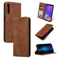 Retro huid feel Business magnetische horizontale Flip lederen case voor Samsung Galaxy A7 2018 (bruin)