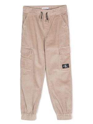 Calvin Klein Kids pantalon cargo à logo appliqué - Tons neutres