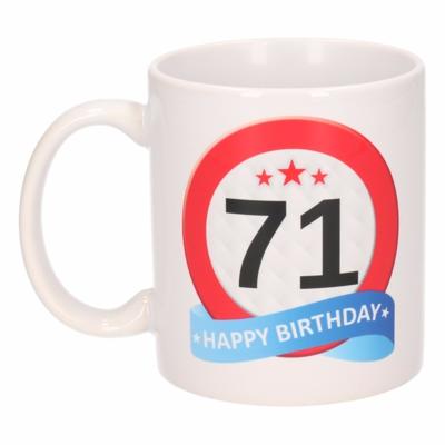 71 jaar Verjaardag koffiemok - cadeau beker - stopbord print - 300 ml - keramiek - wit
