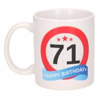 71 jaar Verjaardag koffiemok - cadeau beker - stopbord print - 300 ml - keramiek - wit