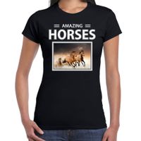 Bruine paarden t-shirt met dieren foto amazing horses zwart voor dames
