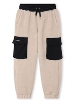 Givenchy Kids pantalon en polaire à patch logo - Tons neutres