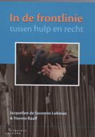 In de frontlinie tussen hulp en recht (Paperback)