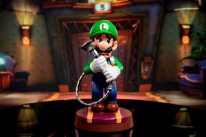 Luigi's Mansion 3: Luigi 9 inch PVC Standard Edition