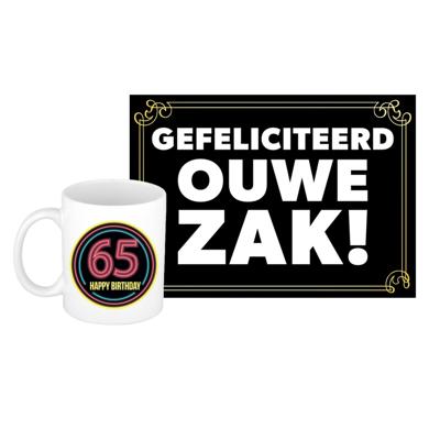 Verjaardag cadeau koffiemok 65 jaar - man - neon sign - met gefeliciteerd ouwe zak wenskaart