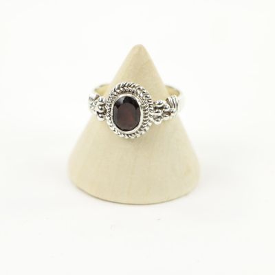 Zilveren Ring met Granaat Maat 17,5 (Sterling Zilver 925)