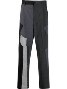 Feng Chen Wang pantalon droit à design patchwork - Gris