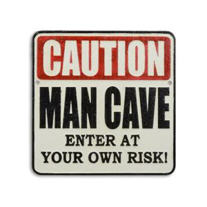 GIETIJZEREN "CAUTION MAN CAVE" PLAQUETTE