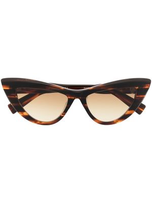 Balmain Eyewear lunettes de soleil Jolie à monture papillon - Marron