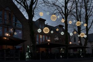 Kerstbal verlichting 20cm met koel witte LED lampjes 6500K en twinkel 6500K 571-061