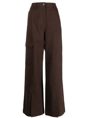 Goen.J pantalon ample à poches cargo - Marron