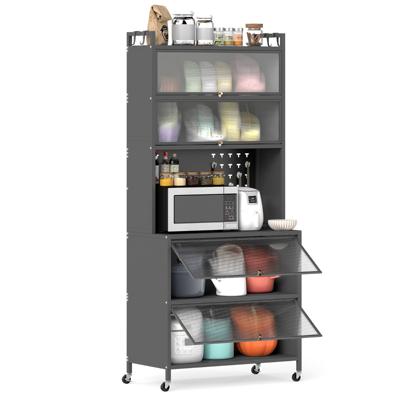 Keukenkasten Met Zes Niveaus En Een Dressoir Met Opbergkasten