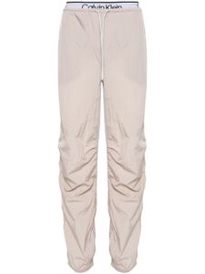 Calvin Klein pantalon de jogging à logo en jacquard - Tons neutres