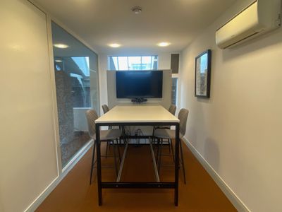 Assmann Solos Highdesk design meubel