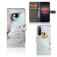 Sony Xperia 1 II | Telefoonhoesje | Met pasjeshouder | Witte Kat
