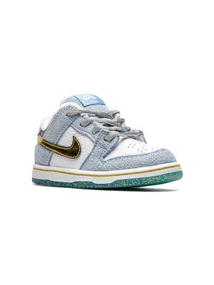 Nike Kids baskets à design à empiècements - Gris