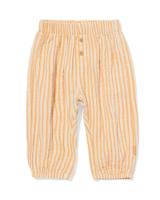 HEMA Newborn Broek Mousseline Strepen Geel (geel)