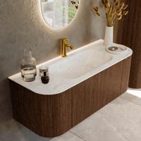 Badmeubel Mondiaz Kurve-Dlux | 120 cm | Meubelkleur Walnut | Wastafelkleur Opalo | Solid surface | Midden spoelbak | 1 kraangat