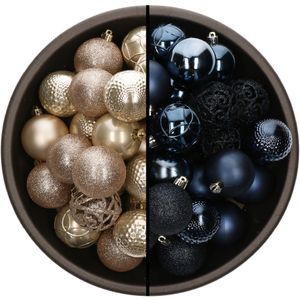 74x stuks kunststof kerstballen mix van champagne en donkerblauw 6 cm