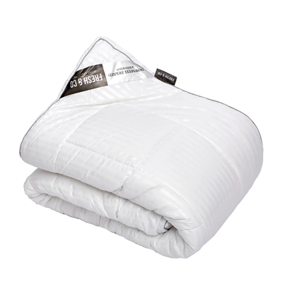 Dekbed Hotel Stripe Micro Dons 4 Seizoenen - 4 Seizoenen & Zomer & Winter & Perfect Voor Koude Nachten - 140x200 Cm (Eenpersoons) - Fresh And Co - Dekbed-Discounter.nl Dekbed Hotel Stripe Micro Dons 4 Seizoenen - 4 Seizoenen & Zomer & Winter & Perfect Voor Koude Nachten - 140x200 Cm (Eenpersoons) - Fresh And Co - Dekbed-Discounter.nl