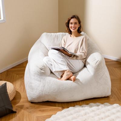 Zitzak Stoel Vloerstol met Fluwelen Bekleding en Antislip Bodem Gepolsterde Vloersofa Voor de Woonkamer 129 x 111 x 69 cm Beige