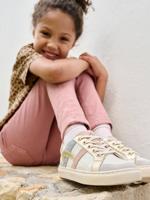 Gestoffeerde en geritste leren manden voor kinderen ecru
