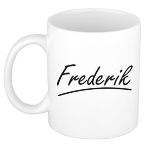 Naam cadeau mok / beker Frederik met sierlijke letters 300 ml   -