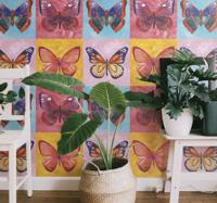 Veelkleurige vlinders behang woonkamer Veelkleurige vlinders behang woonkamer