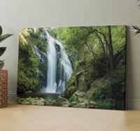 Canvas schilderij bomen en waterval in het bos