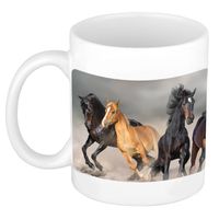 Dravende zwarte / witte paarden mok / beker wit 300 ml