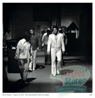 Elvis Presley &apos;On Our Way To The Stage&apos; Las Vegas 1970 - Gelimiteerde Editie Litho