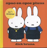 opao en opoe pluus ien &apos;t Nimweegs (Hardback)