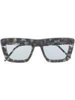 Thom Browne Eyewear lunettes de soleil à monture d'inspiration wayfarer - Gris