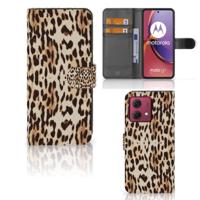 Motorola Moto G84 | Telefoonhoesje | Met pasjeshouder | Leopard