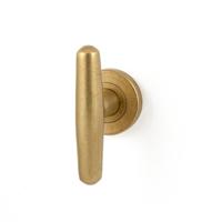 Hardbrass Deurkruk Emma T-model op rond rozet - messing getrommeld